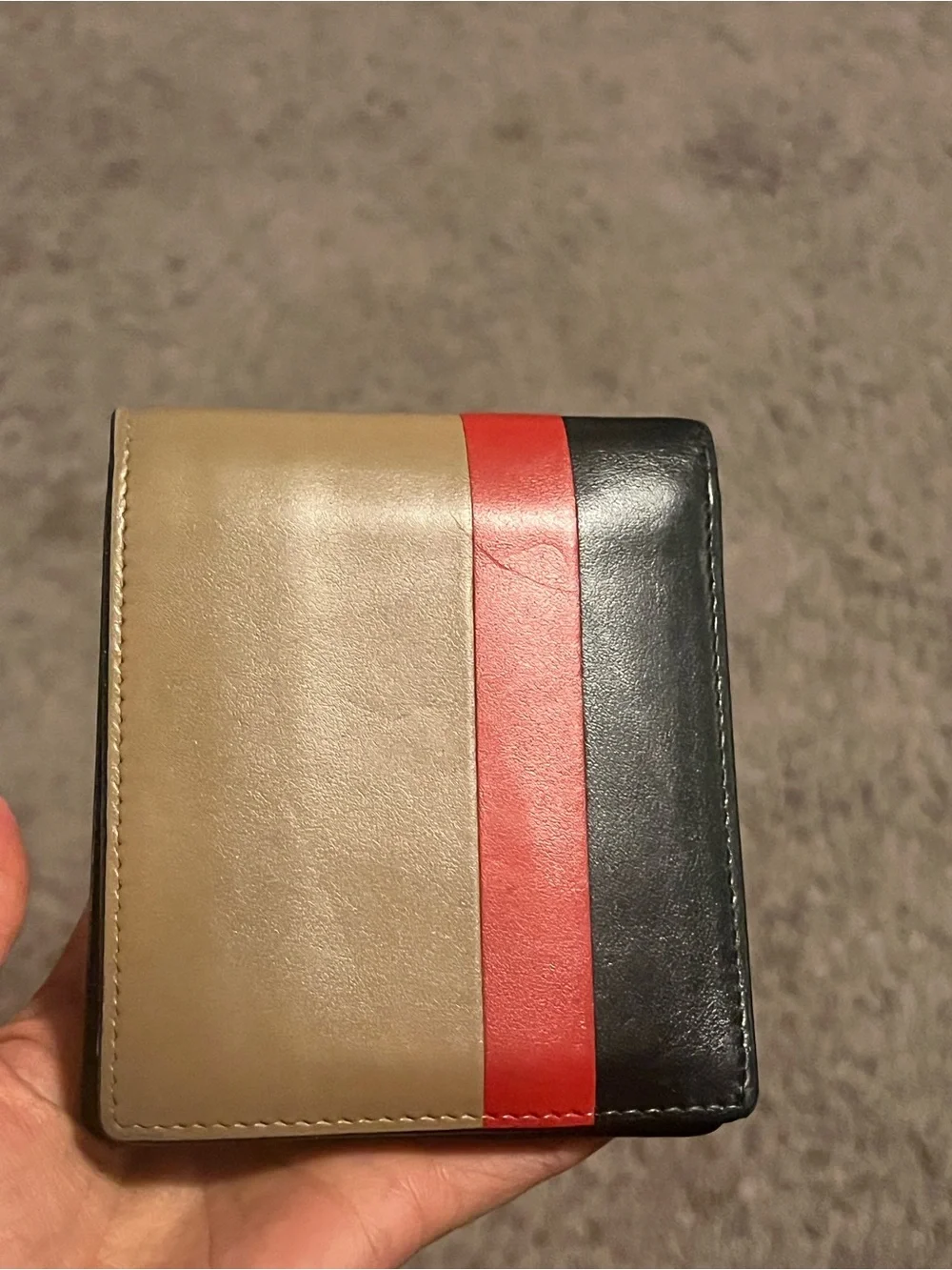 Men’s Burberry bifold wallet